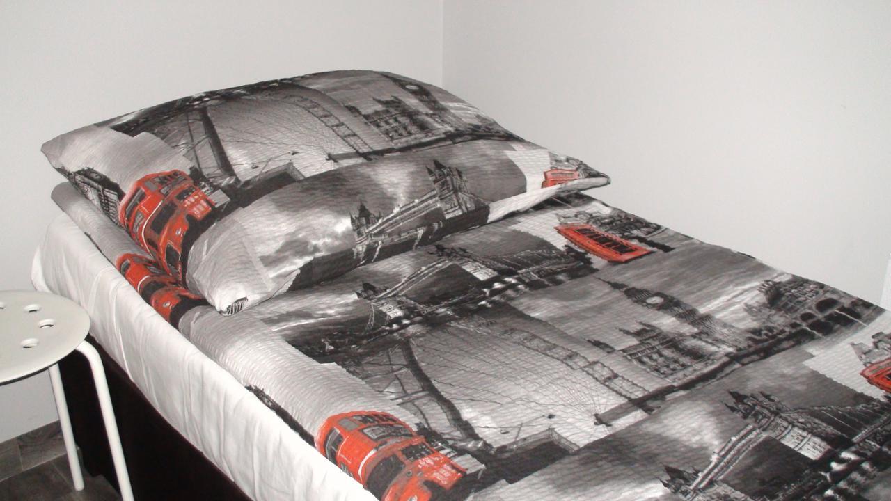 Hostel Kamienna Centrum Katowice Buitenkant foto
